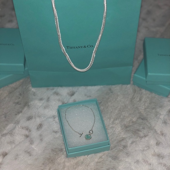 Return To Tiffany Love Heart Tag Toggle 